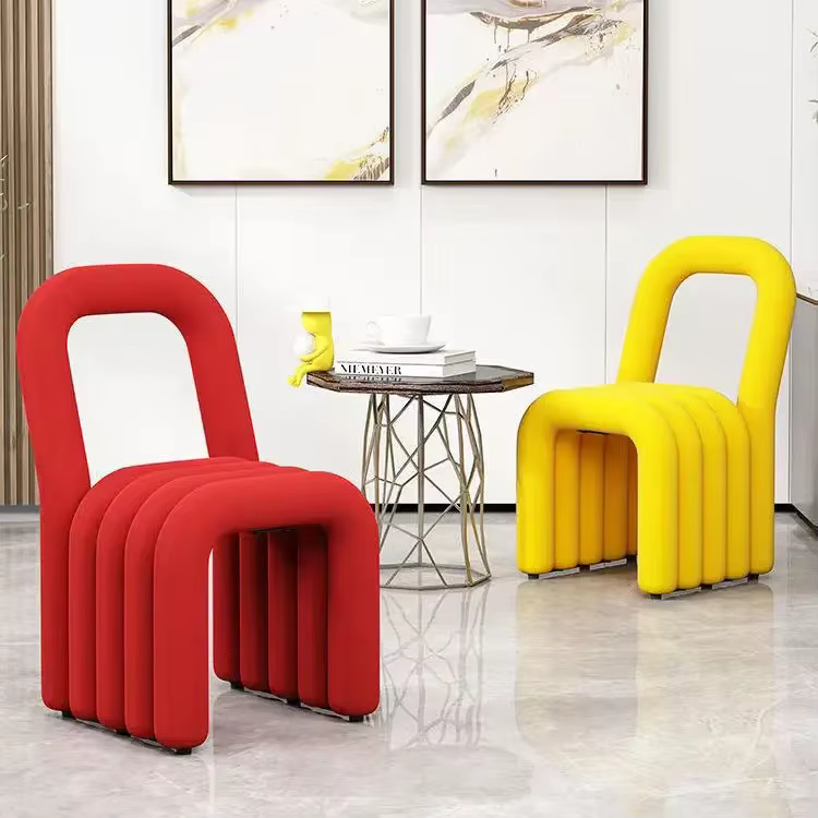 Chaise de maquillage créative douce de forme irrégulière pour filles
