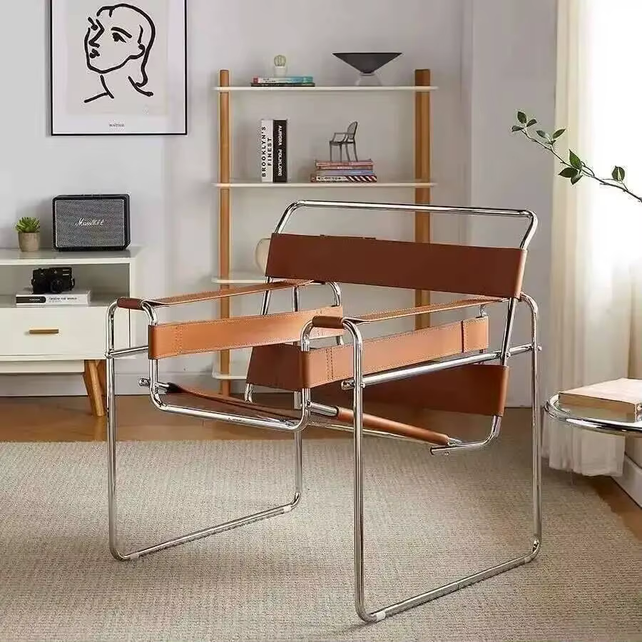 Chaise de salon industrielle Vassili de style nordique médiéval, modèle individuel Bauhaus en cuir de selle, chaise de vanité rouge tendance, mobilier