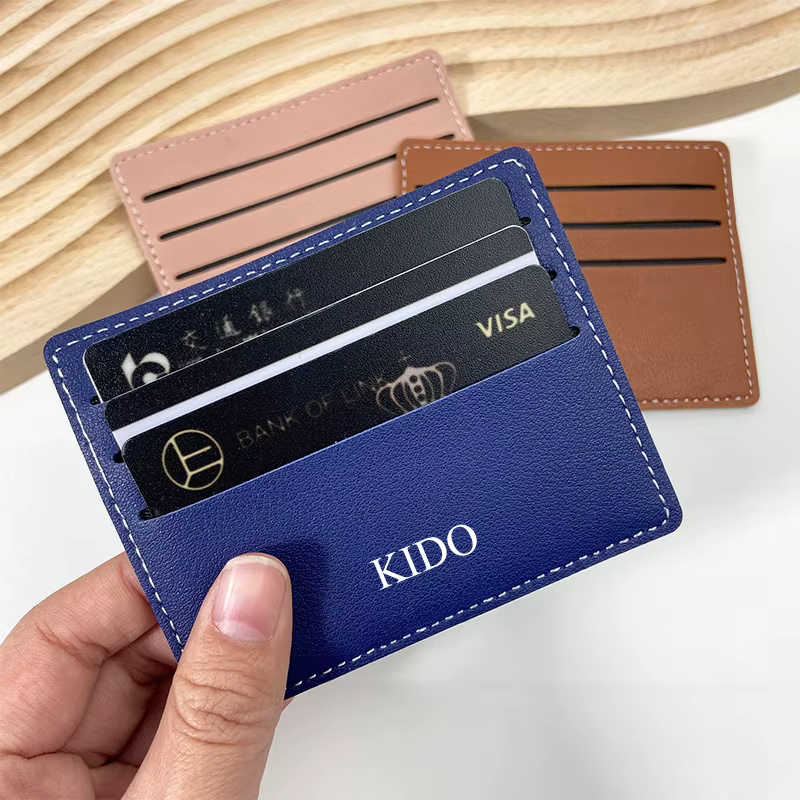 Porte-carte d'identité d'affaires de luxe initiales personnalisées en gros portefeuille de carte en cuir PU graver le nom sac de carte mince femme homme porte-monnaie