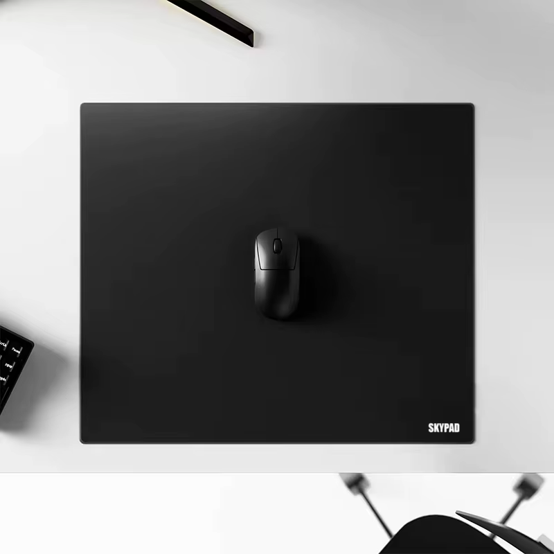Tapis de souris de jeu en verre Skypad SORA noir et blanc