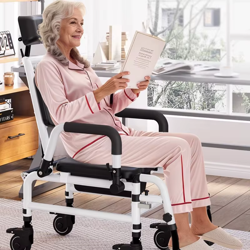 Chaise de salle de bain design pour personnes à mobilité réduite, tabouret médical nordique à roulettes pour chambre à coucher, chaise de douche portable pour personnes âgées, Silla Plegable, mobilier