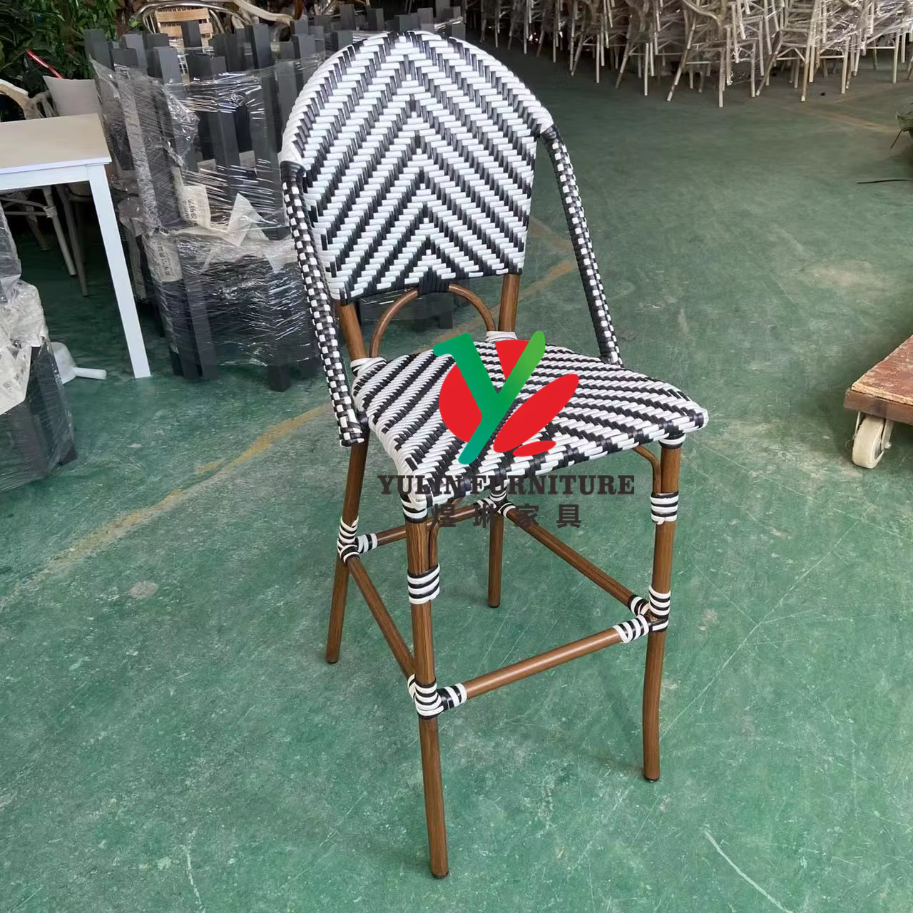 Tabouret de bar de bistro de chaises françaises en bambou d'intérieur classique extérieur