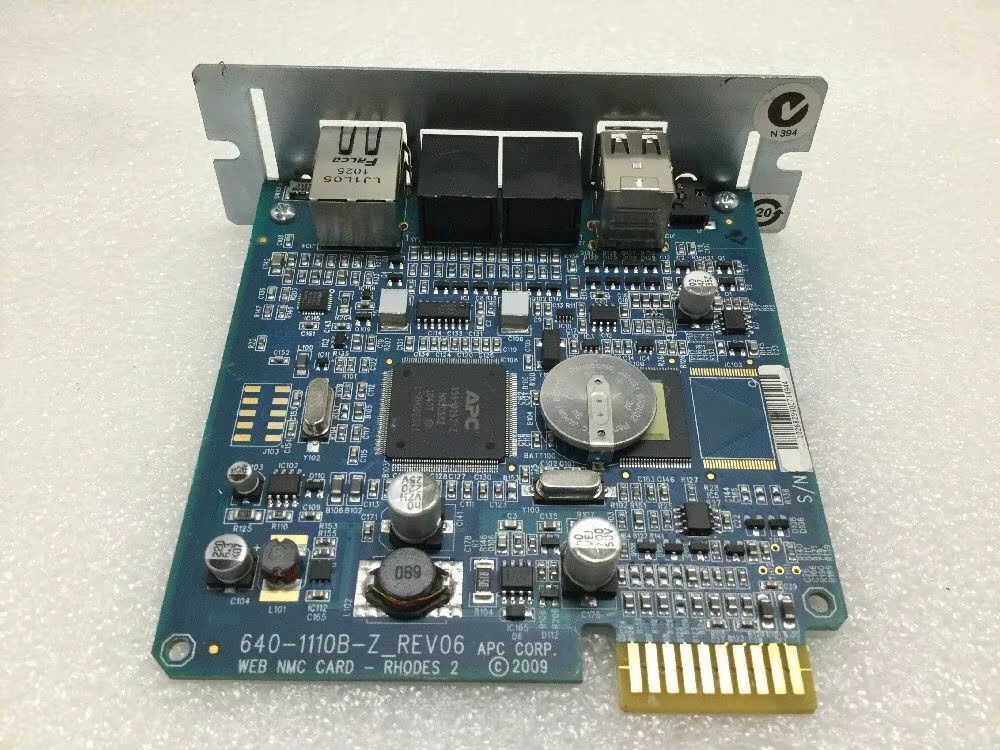 Carte de gestion réseau à emplacement intelligent APC AP9631 2 surveillance environnementale