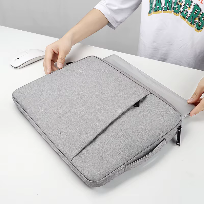 Étui pour ordinateur portable avec poignée
